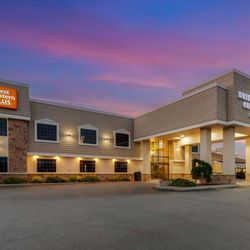 Best Western Plus Dryden Hotel & Conference Centre - Exterior