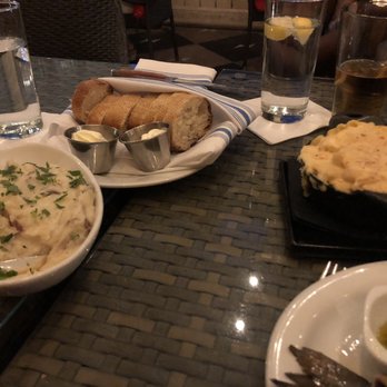 Echo & Rig - Roasted Garlic Mashed Potatoes & White Cheddar and 5-cheese Macaroni and cheese - Steakhouses Near Me - Las Vegas, Nevada Echo & Rig - Roasted Garlic Mashed Potatoes & White Cheddar and 5-cheese Macaroni and cheese - Steakhouses Near Me - Las Vegas, Nevada
