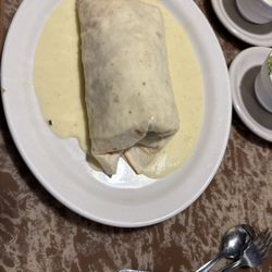 La Villa Mexican Restaurant - Burrito California all queso