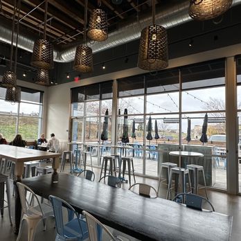 Mendocino Farms - Inside - Salad Near Me - Folsom, California
