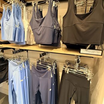 Vuori - Accessories Near Me - Torrance, California
