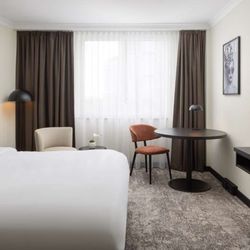 Hilton Dusseldorf - Guest room