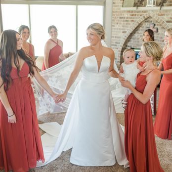 Elizabeth Jacobs Bride - Bridal Near Me - West Bend, Wisconsin