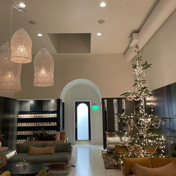 Marine Layer Wines - Wine Tasting Room Near Me - Healdsburg, California