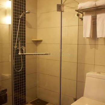 The Orchard Hotel - Seriously like where's all the poo stains on walls and stuff? - Bed & Breakfast Near Me - Ukiah, California The Orchard Hotel - Seriously like where's all the poo stains on walls and stuff? - Bed & Breakfast Near Me - Ukiah, California