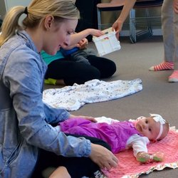 St Andrew's School of Fine Arts - Have fun making music with your baby!