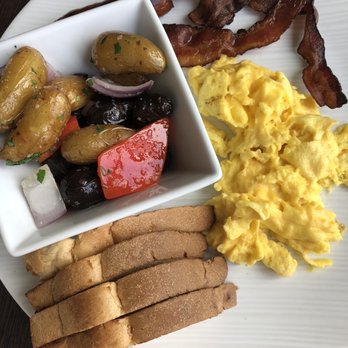 Splashes Restaurant - Splashes Breakfast - New American Near Me - Laguna Beach, California