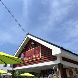 Lakeside Dairy Bar