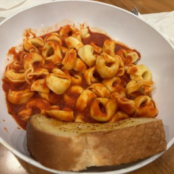 Presto Pasta - Tortellini with marinara - Italian Near Me - Camarillo, California