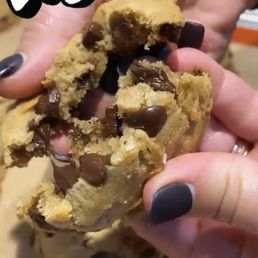 Vegan Chocolate-chip Cookies
