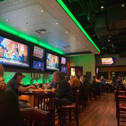 Glory Days Grill - Bar area