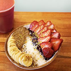 Bom Dia Cafe - Acai bowl