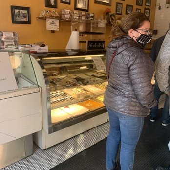 D'amato's Bakery - Counter - Bakeries Near Me - Chicago, Illinois D'amato's Bakery - Counter - Bakeries Near Me - Chicago, Illinois