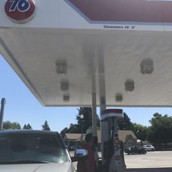 76 Station - Friendly service