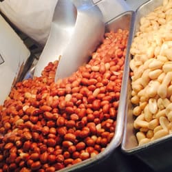 Dome's Nut Shop - Just roasted peanuts - the aroma!