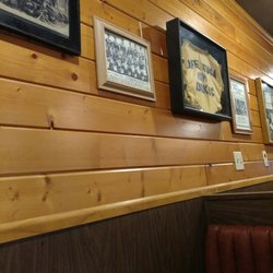 Kaffe Stuga - Old Harris pictures on walls