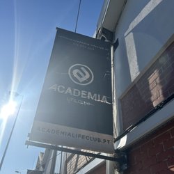 Academia Life Club - Outside