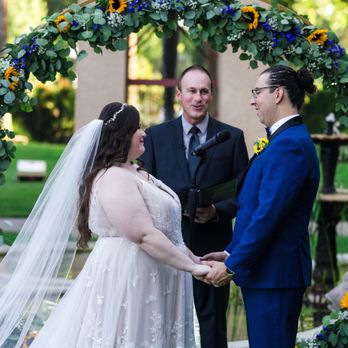 Wedding Officiant Jon - Officiants Near Me