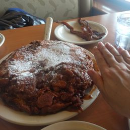 Baked apple pancake