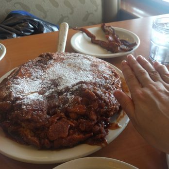 Apple Villa Cafe - Baked apple pancake - Breakfast & Brunch Near Me - Batavia, Illinois