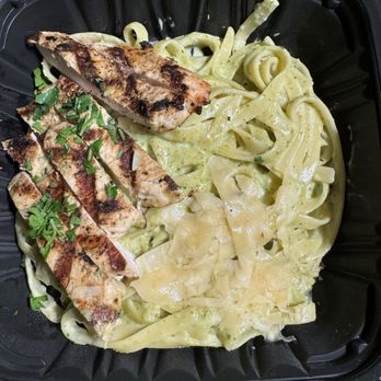 Cafe Express - Chicken Pesto Alfredo Pasta - Sandwiches Near Me - Houston, Texas
