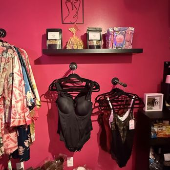 Eye Adore You - Body Contouring Near Me - Auburn, Washington