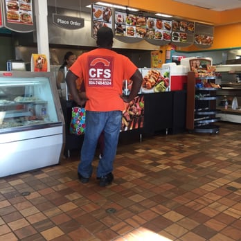 Muncheese - The lobby - Pizza Near Me - Petersburg, Virginia