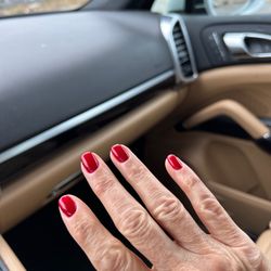 Mrs. Ken Wax & Nails - Manicure