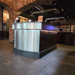 BJ's Restaurant & Brewhouse - Walking in