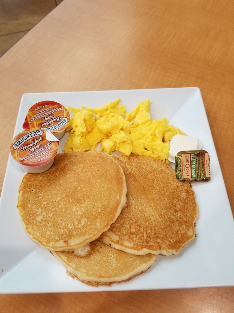 HOLIDAY INN DES MOINESAIRPORT/CONF CENTER Updated August 2024 106