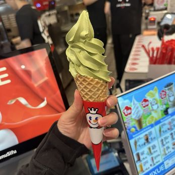 Mixue - Matcha soft serve - Ice Cream & Frozen Yogurt Near Me - Sunnyvale, California