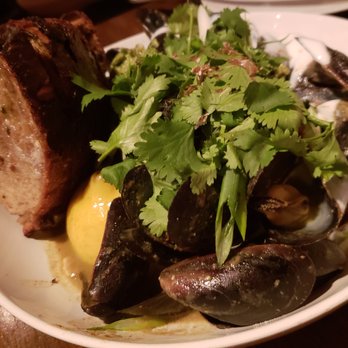 Nobie's - green mole mussels - New American Near Me - Houston, Texas