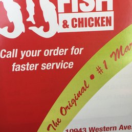 a sign for a fast food restaurant a sign for a fast food restaurant