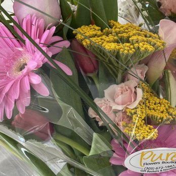 Pure Flowers Boutique - Florists Near Me - Miami Beach, Florida