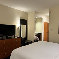 Fairfield by Marriott Inn & Suites Grand Island - King bedroom