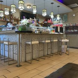 Blue Flame Asian Bistro & Sushi Bar - Very clean facility and well appointed sushi bar!