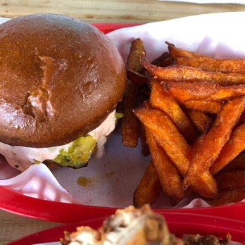 Pauly's Diner - Burgers Near Me - Taupo, WKO