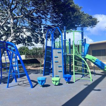 Kapaolono Community Park - Playground area with surrounding fence and big tree for shade. - Parks Near Me - Honolulu, Hawaii Kapaolono Community Park - Playground area with surrounding fence and big tree for shade. - Parks Near Me - Honolulu, Hawaii