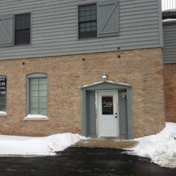 Azizta Laser Spa - Front door from the parking lot