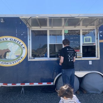 Grizzly Grille - Food Trucks Near Me - Gardiner, Montana