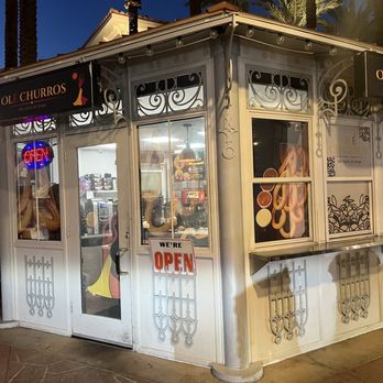 Ole Churros - Basically a shack, hut, no inside seating - Spanish Near Me - Paradise, Nevada Ole Churros - Basically a shack, hut, no inside seating - Spanish Near Me - Paradise, Nevada