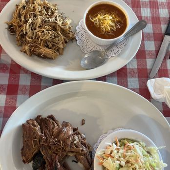 101 Grill & BBQ - Brisket below and chicken above - Barbeque Near Me - Laytonville, California 101 Grill & BBQ - Brisket below and chicken above - Barbeque Near Me - Laytonville, California
