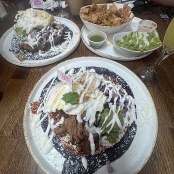 Madres Brunch - Chilaquiles - Breakfast & Brunch Near Me - Whittier, California Madres Brunch - Chilaquiles - Breakfast & Brunch Near Me - Whittier, California