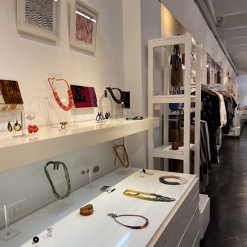 Autoría - Gift Shops Near Me - Buenos Aires, C