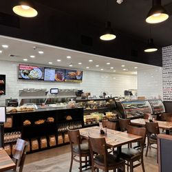 Roasters 'N Toasters - Inside area