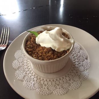 Glasshalfull - Wonderful berry crumble. Great for the summer - Wine Bars Near Me - Carrboro, North Carolina