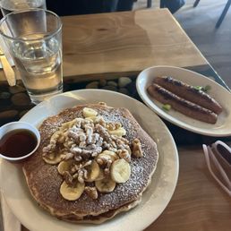 Banana nut pancakes