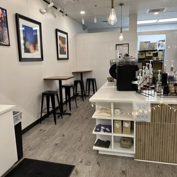 Mochas & Javas - HEB Plus - Inside seating - Coffee & Tea Near Me - New Braunfels, Texas Mochas & Javas - HEB Plus - Inside seating - Coffee & Tea Near Me - New Braunfels, Texas