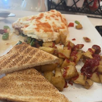 Penn's Table - Egg white omelette and Home Fries - American Near Me - West Chester, Pennsylvania Penn's Table - Egg white omelette and Home Fries - American Near Me - West Chester, Pennsylvania