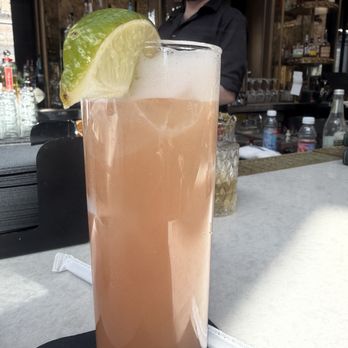 Elsie Rooftop - Lounges Near Me - New York, New York